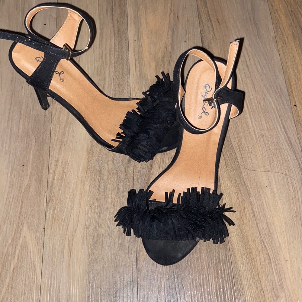 Fringe heels